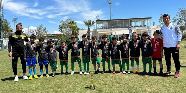 Alanyaspor U9 Akademi Takımı turnuva ikincisi oldu