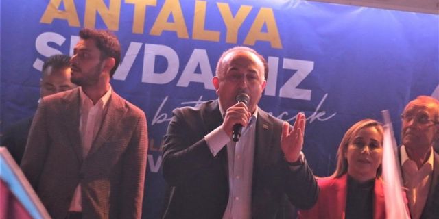Bakan Çavuşoğlu’ndan zafer konuşması: “Bu millet sana güvenmiyorsa dön aynaya bak. Kaç seçimdir kaybediyorsun”