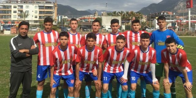 Şampiyon olan Alanya Belediyespor U 17 Takımı Play-Off’a katılacak