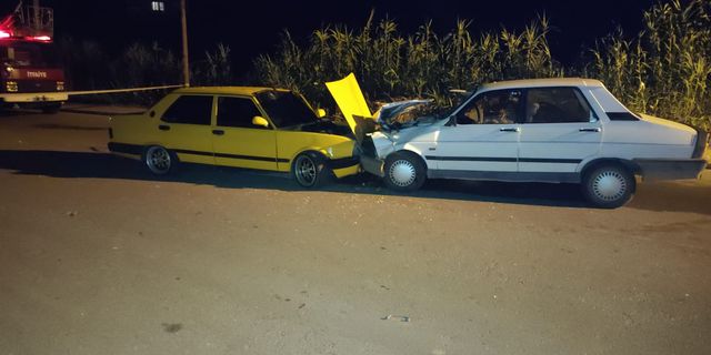 Alanya’da iki otomobil çarpıştı: 4 yaralı