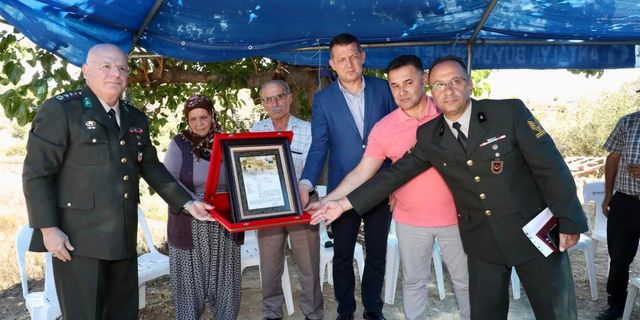 Alanyalı şehit Alpay Aras'ın ailesine şehadet belgesi verildi