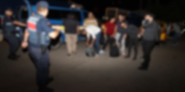Alanya’da 15 düzensiz göçmen jandarma tarafından yakalandı