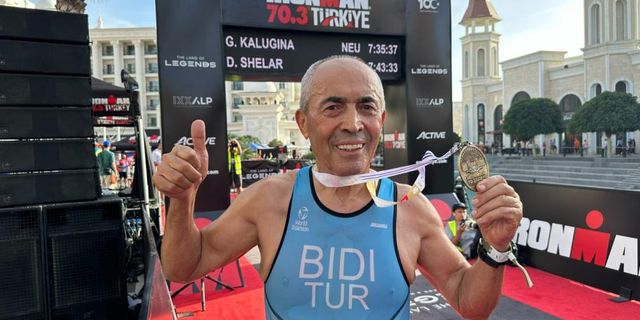 Demir Adam, madalyasını Cumhuriyet'e adadı
