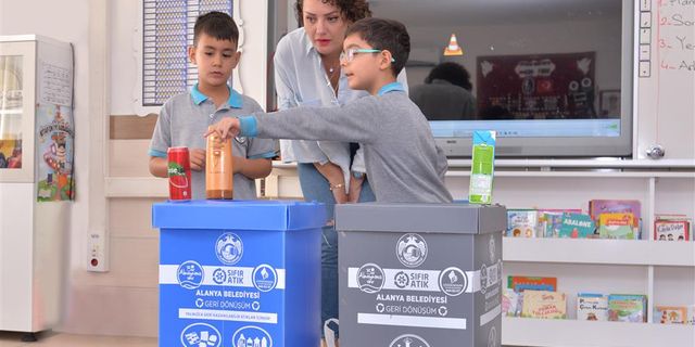 Alanya Belediyesi okullarda yeni dönem ‘Sıfır Atık’ eğitimlerine başladı