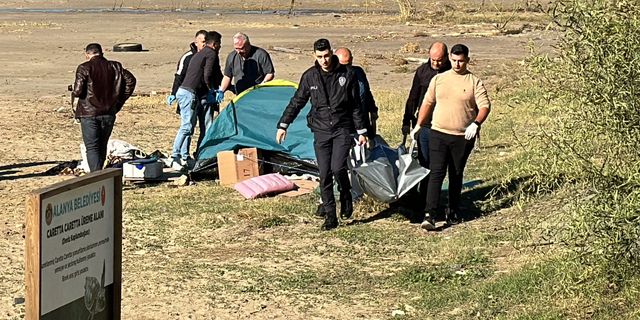 Alanya'da sahilde erkek cesedi bulundu