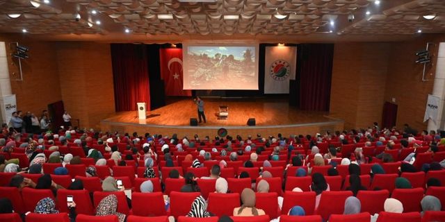"Filistin ve Biz" konulu konferansta soykırıma dikkat çekildi
