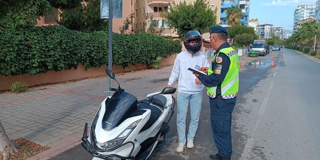 Alanya’da 5 mahallede motosikletlilere ceza yağdı