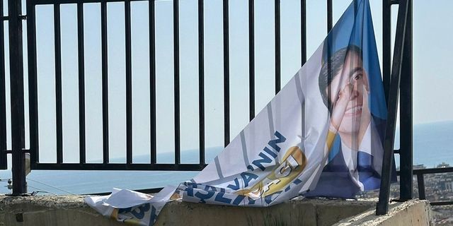 Alanya’da Hakan Tütüncü'nün pankartlarına çirkin saldırı
