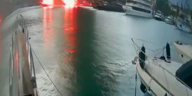 Alanya'da iki teknede çıkan yangın güvenlik kamerasına yansıdı