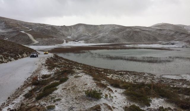 Alanya'nın komşusuna mevsimin ilk karı düştü