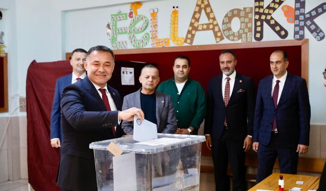 Adem Murat Yücel’in sandığında hangi parti çok oy aldı?