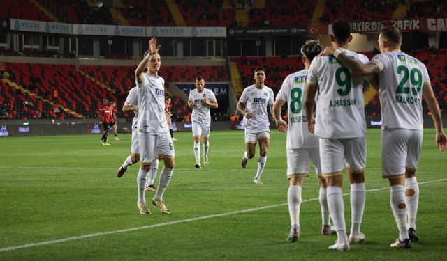 Alanyaspor 3 puanı 3 golle aldı