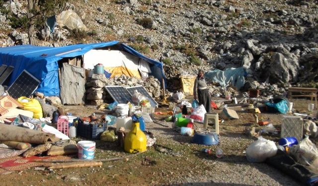 Alanya’da havaların ısınmasıyla birlikte Yörüklerin yayla serüveni başladı