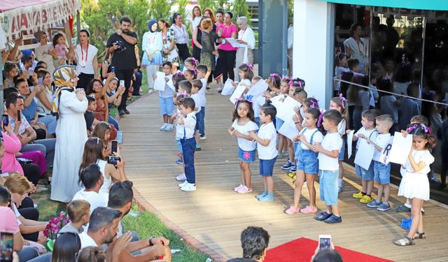 Alanya Belediyesi Kreş ve Çocuk Akademisi’nde mezuniyet heyecanı