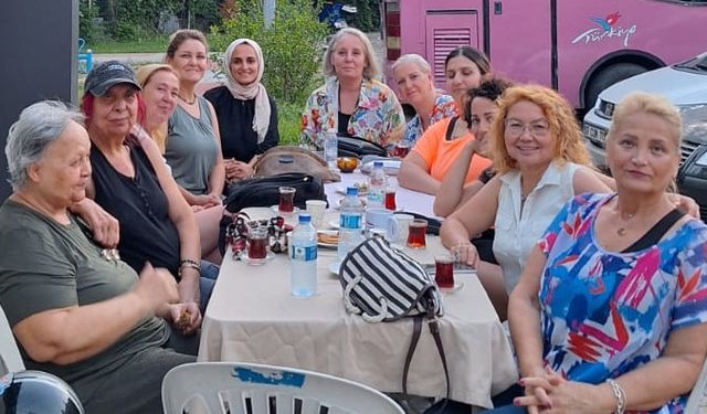 Alanyalı kadın muhtar Zeynep Polat Gülçelik durmuyor