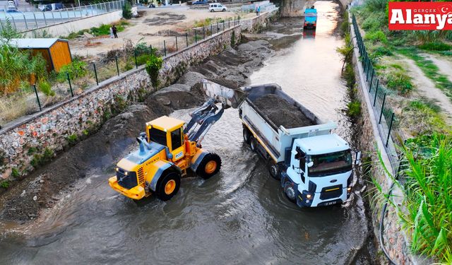 Alanya'da dere yatakları temizlendi