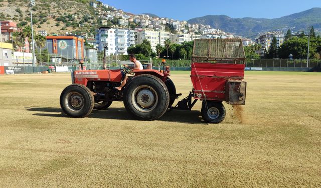 Alanya'nın sahalarında kışlık bakım çalışmaları