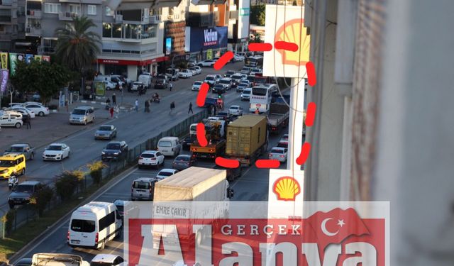 Alanya’da yaşayan Şarkıcı Bayhan’ın babasına otobüsün çarpmasıyla hayatını kaybetti