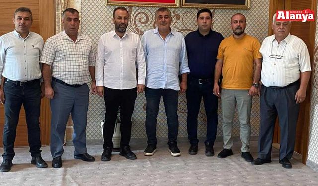 Aksu'da 7 belediye meclis üyesi CHP'den istifa etti