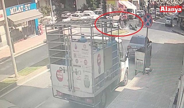 Otomobille çarpışan motosikletli yaralandı