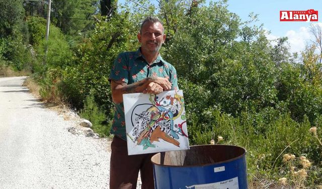 Yaptığı resimleri çöpe atıyor, koleksiyonerleri çöplük çöplük dolaştırıyor