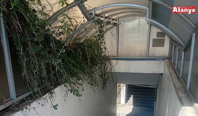 İncekum’da vatandaşlardan alt geçit tepkisi