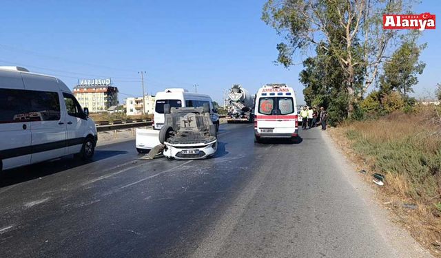 Önündeki araca çarpıp devrilen otomobilin sürücüsü yaralandı