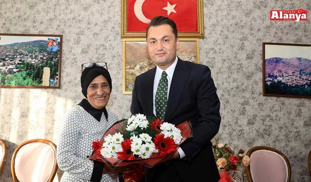 Kaymakam Şakir Öner Öztürk’ten şehit ailelerine Cumhuriyet Bayramı ziyareti