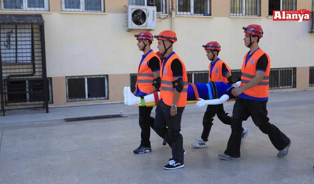 Deprem tahliye tatbikatı gerçekleştirildi