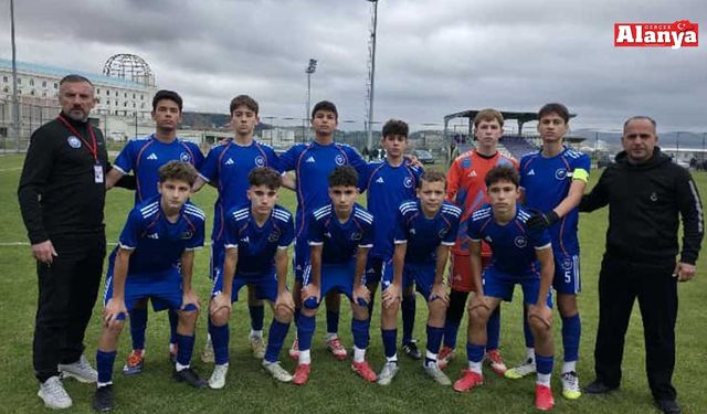 Alanya 1221 FK U14 ve U15 takımları haftayı farklı galibiyetlerle kapattı