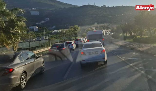 ALANYA TRAFİĞİ KAZAYLA FELÇ OLDU