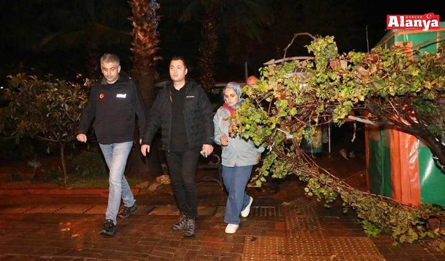 Kaymakam Öztürk yağışlardan zarar gören bölgeleri inceledi