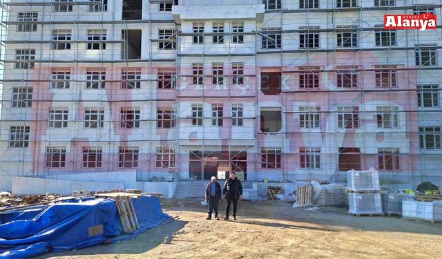 Alanya'da yeni 'Anadolu Lisesi' yükseliyor