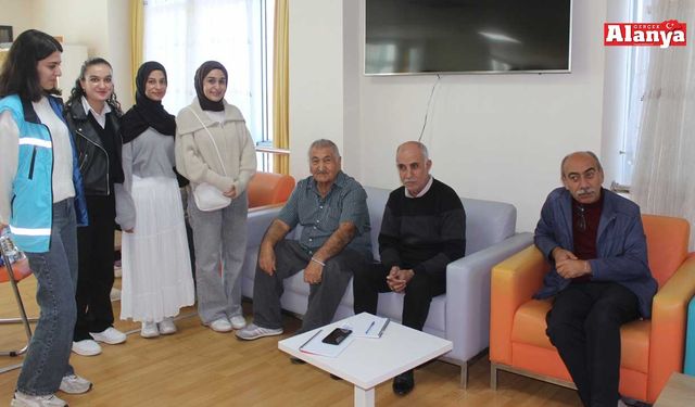 KYK’lı Gençlerden Alanya Huzurevine Anlamlı Ziyaret