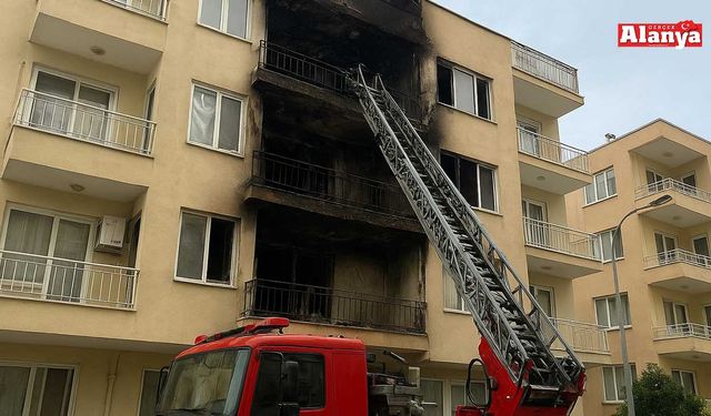 Alanya'da apartman dairesinde çıkan yangın hasara neden oldu