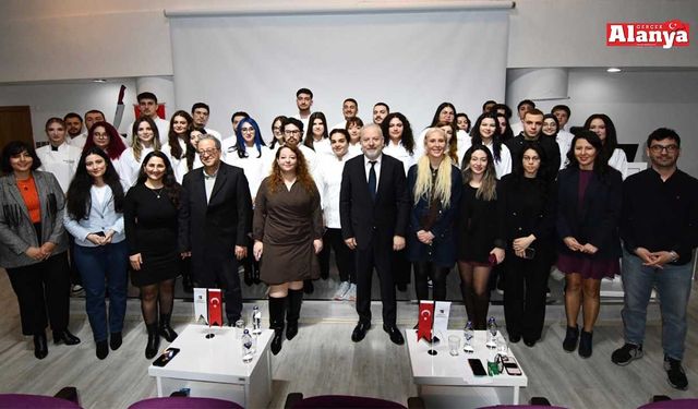 Alanya Üniversitesi’nde geleceğin şefleri ceketlerini giydi