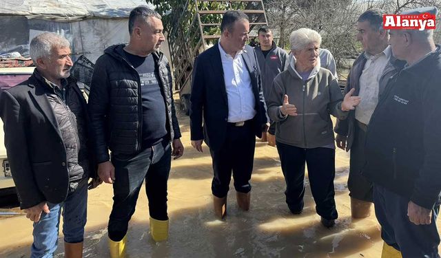 Başkan Kumluca'daki hasarı yerinde inceledi
