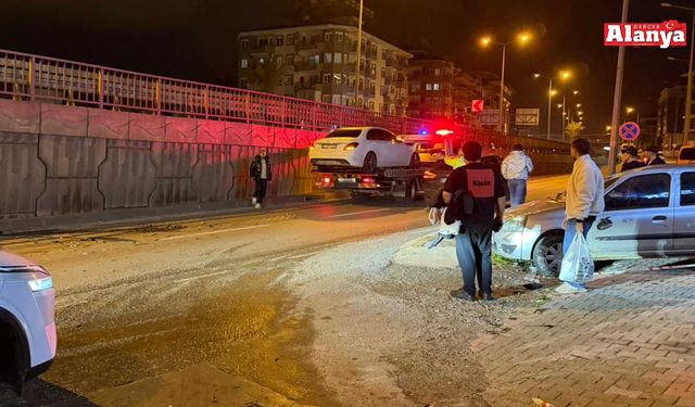 Alanya’da takla atan otomobilin sürücüsü yaralandı