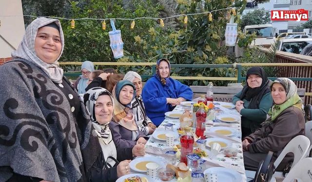 Alanya’da vefa sofrası kuruldu