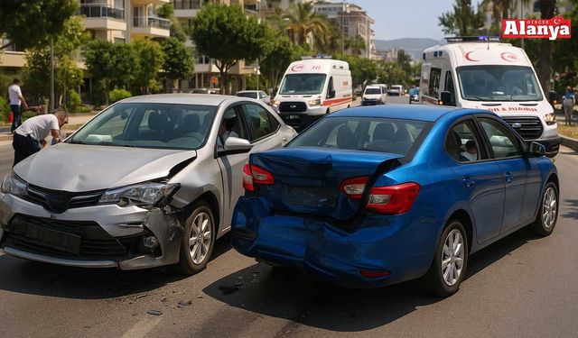 Alanya’da iki otomobil çarpıştı: 1 yaralı