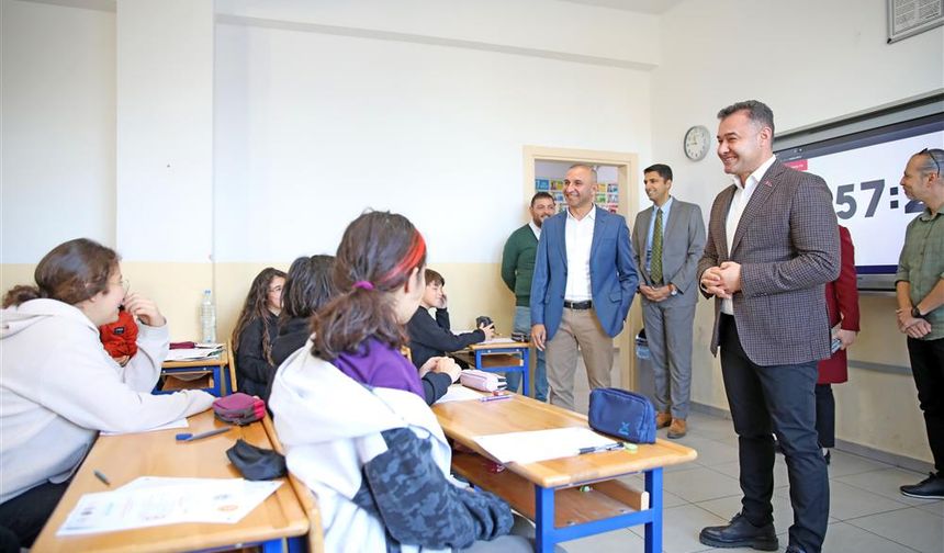 Alanya Belediyesi'nin düzenlediği ALBAP Sınavı'na 35 bin öğrenci katıldı