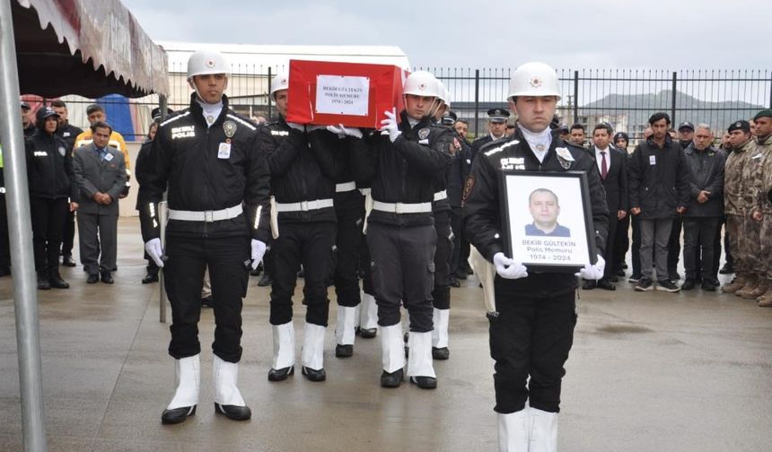 Görev başında hayatını kaybeden polisin cenazesi törenle Hatay’a uğurlandı