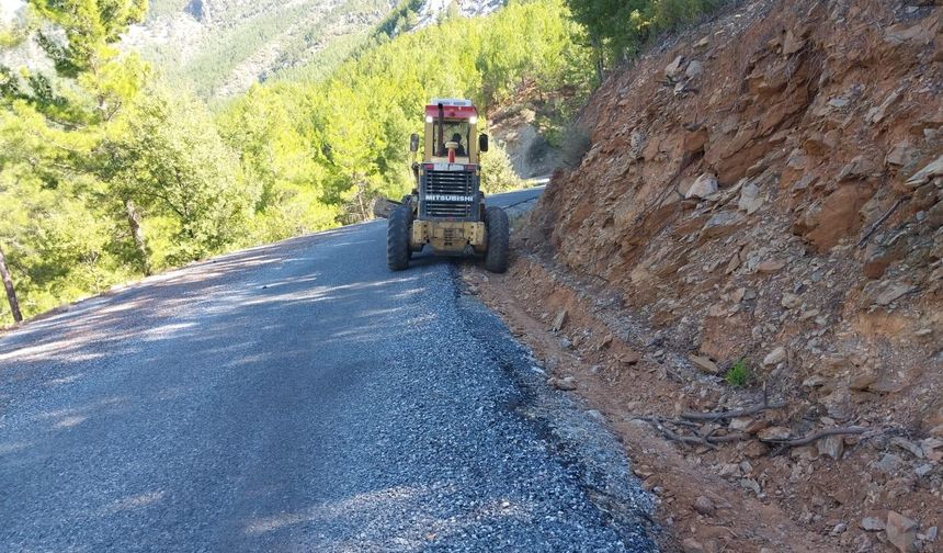 Alanya'nın kırsal yolları kışa hazırlanıyor