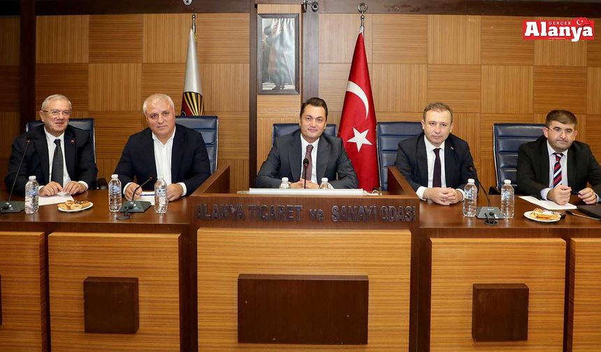 Alanya'da yeni Hal Yasası’nı görüştüler