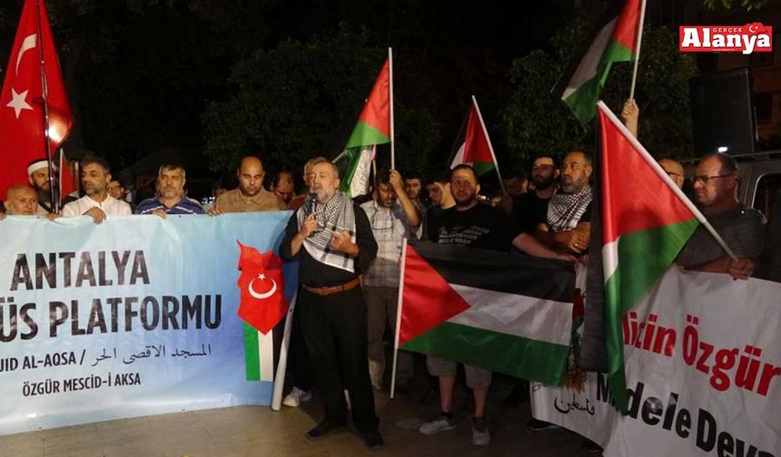 Antalya'da İsrail'in müdahalesine tepki