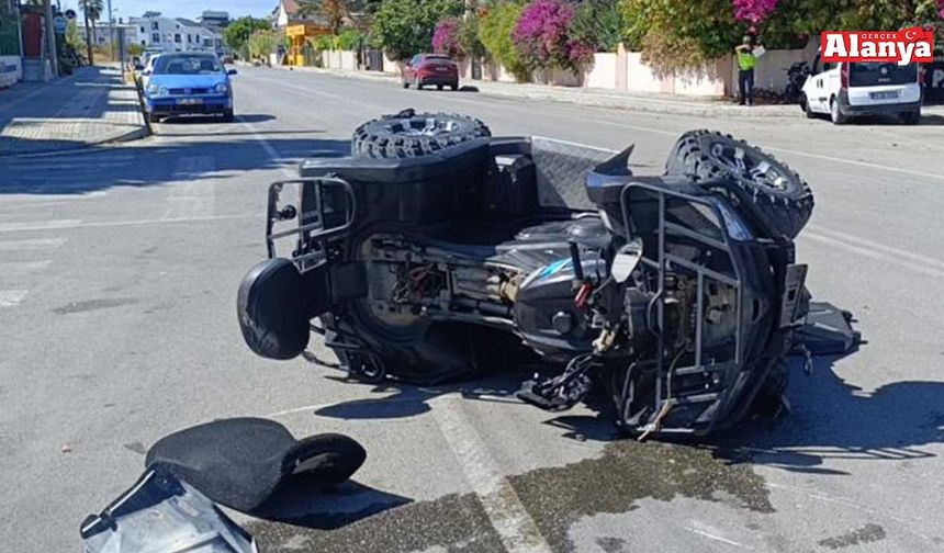Alanya'da ATV ile hafif ticari araç çarpıştı: 1 yaralı
