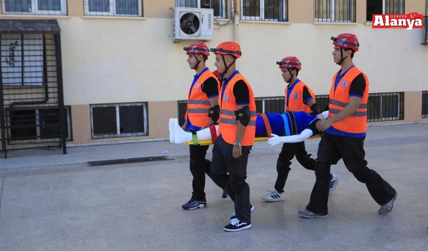 Deprem tahliye tatbikatı gerçekleştirildi