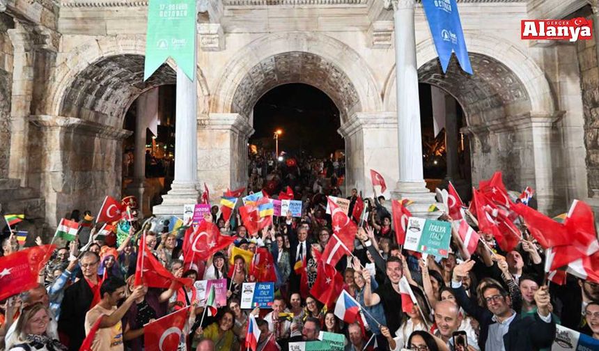 Kaleiçi Old Town Festivali 21 ülkeden 26 şehrin heyetlerini ağırlayacak