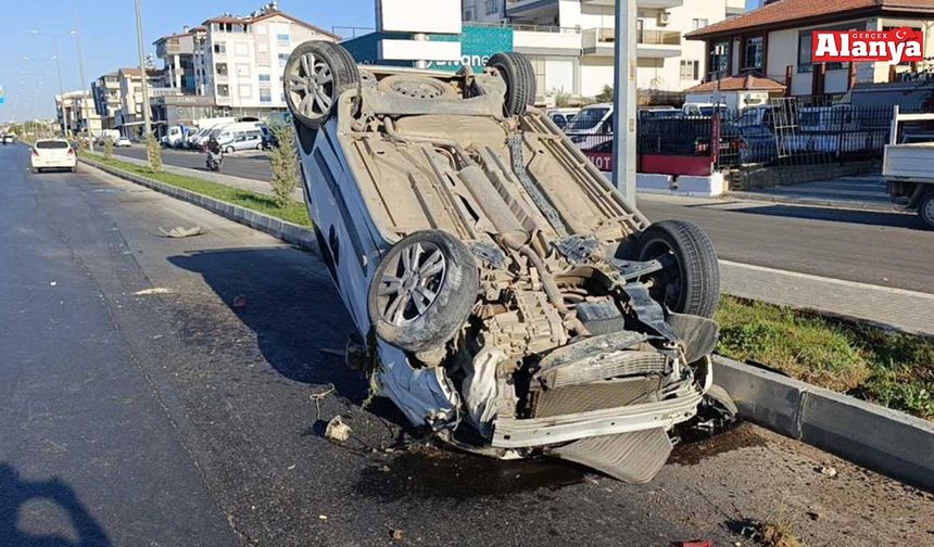 TIR'la çarpışan araç havada takla atıp ters döndü