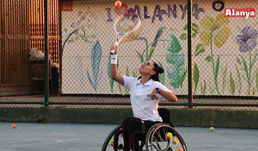 Alanya’da engeller sporun iyileştirici gücüyle aşıldı